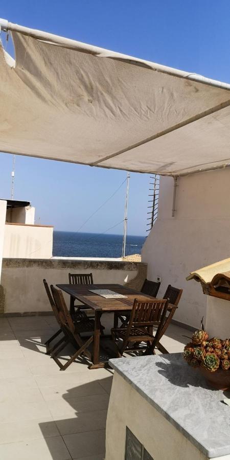 סירקוזה Sea-View Terrace & Bikes Moon Ortigia Holiday Home מראה חיצוני תמונה