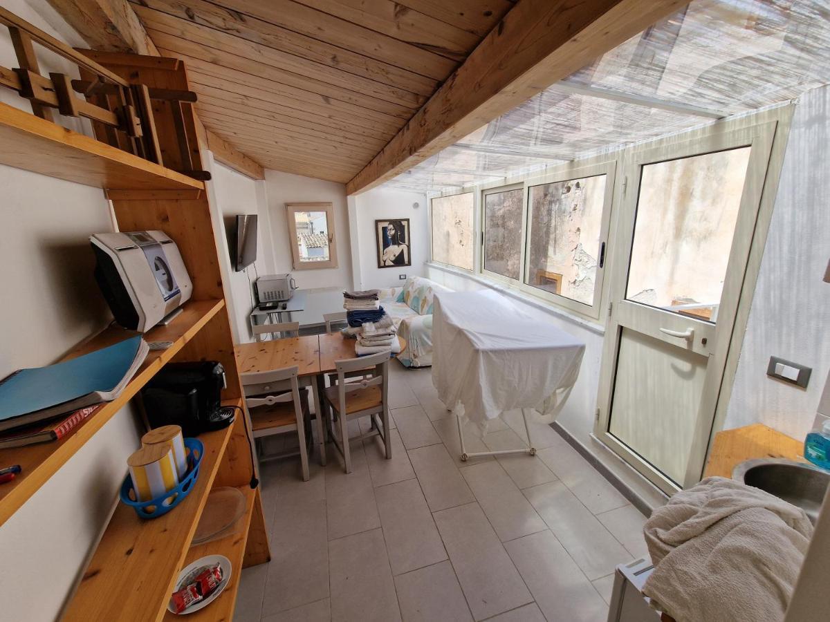 סירקוזה Sea-View Terrace & Bikes Moon Ortigia Holiday Home מראה חיצוני תמונה