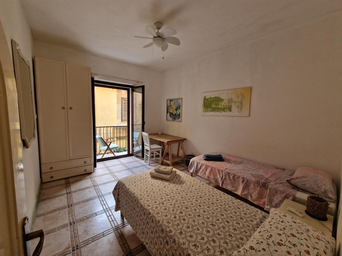 סירקוזה Sea-View Terrace & Bikes Moon Ortigia Holiday Home מראה חיצוני תמונה